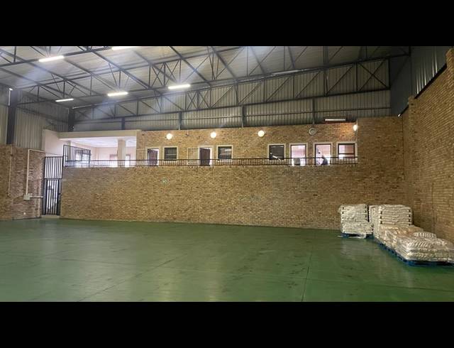 1,200M² WAREHOUSE TO LET IN PRETORIA WEST